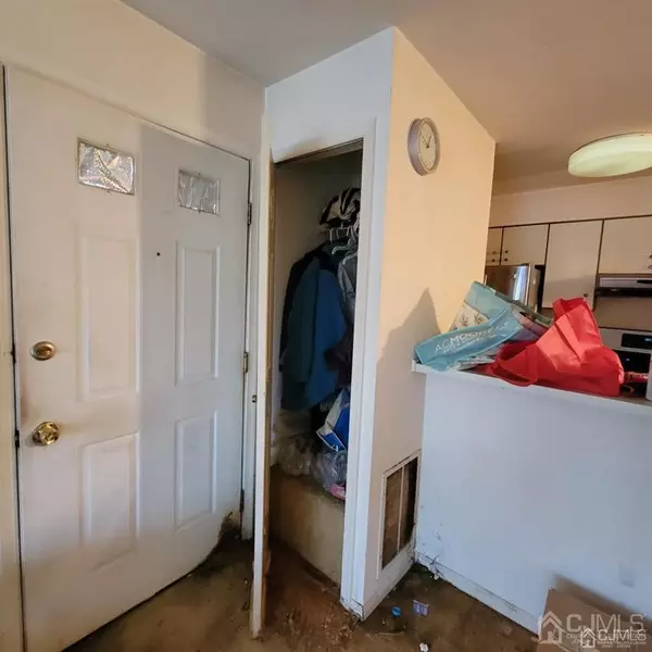 East Brunswick, NJ 08816,44 Lear CT