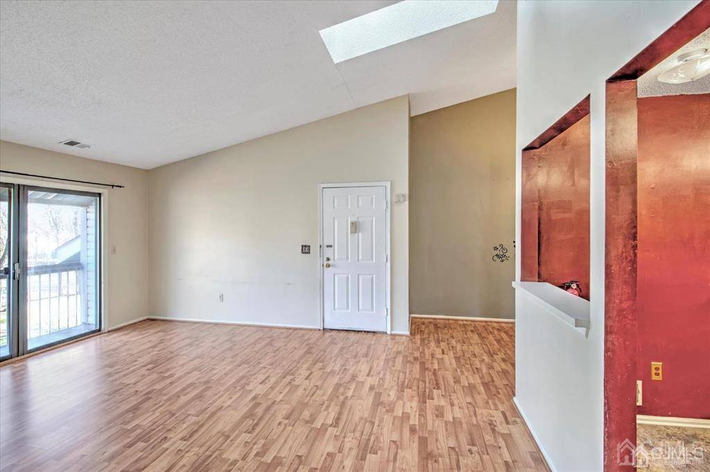 East Brunswick, NJ 08816,428 Danbury LN
