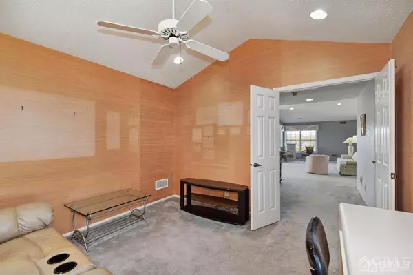 Monroe, NJ 08831,22 Ventnor DR #D