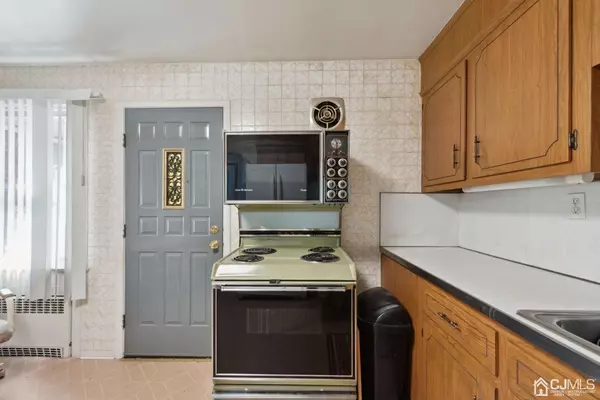 21 Murdock ST Fords, NJ 08863