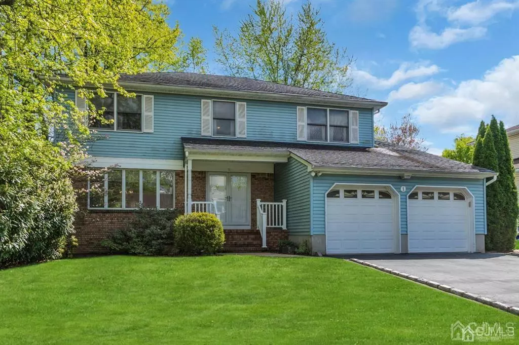 Edison, NJ 08820,1 Lyons LN