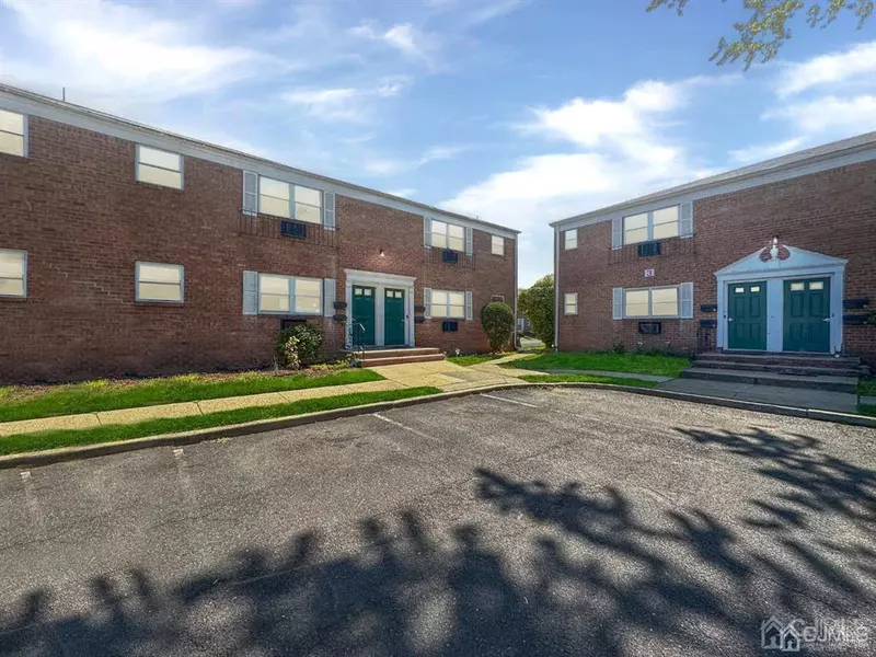 289 Main ST #2N, Spotswood, NJ 08884