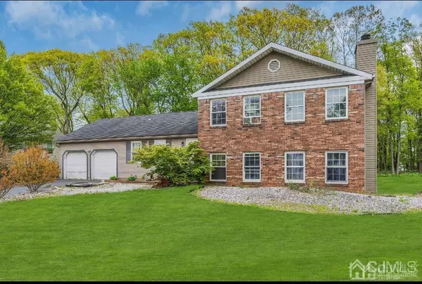 Piscataway, NJ 08854,16 Sturbridge DR E