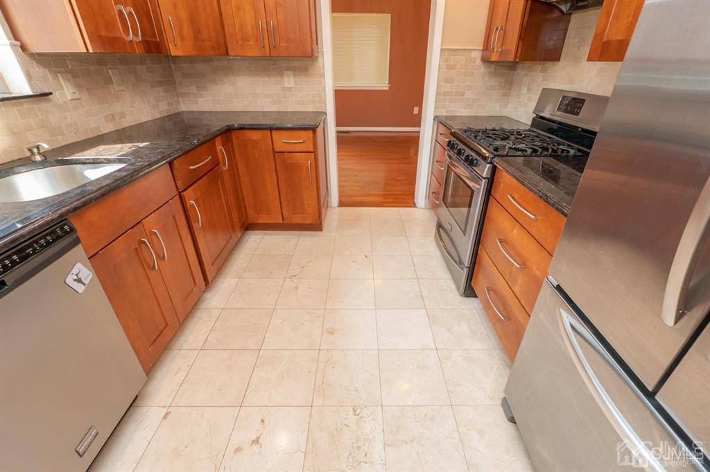 Plainsboro, NJ 08536,135 Thoreau DR