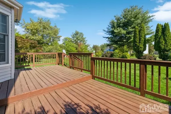 South River, NJ 08882,9 Veterans DR