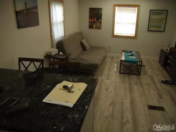 Carteret, NJ 07008,26 Dalbert ST #M-11