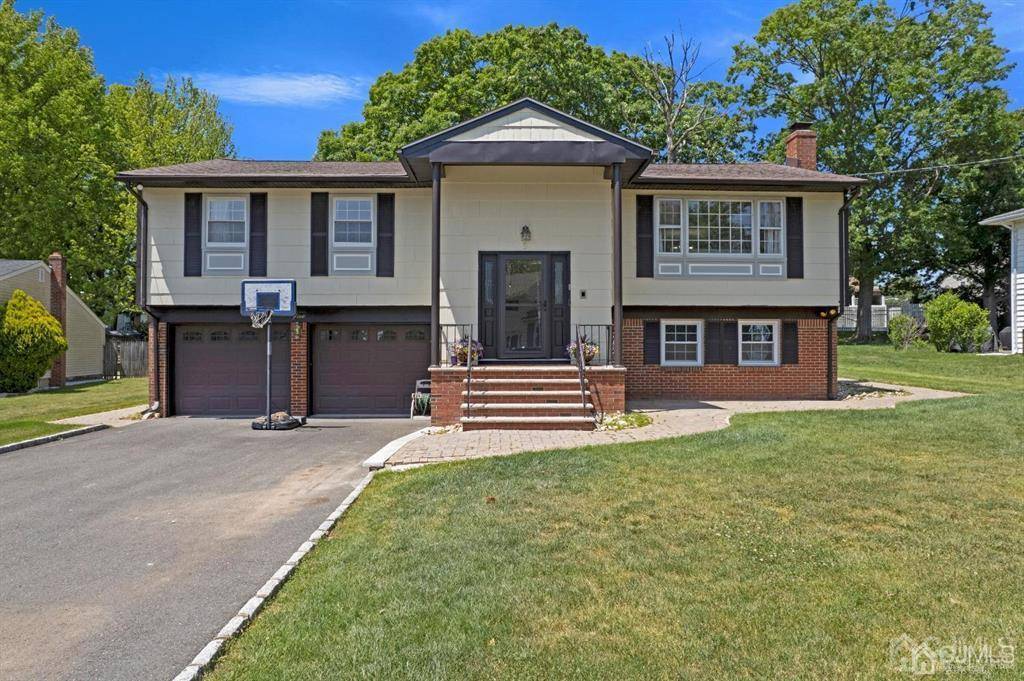 5 Finch CT, Edison, NJ 08820