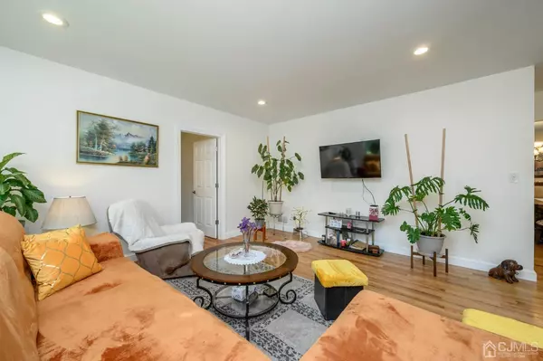 217 Adams ST Franklin, NJ 08873