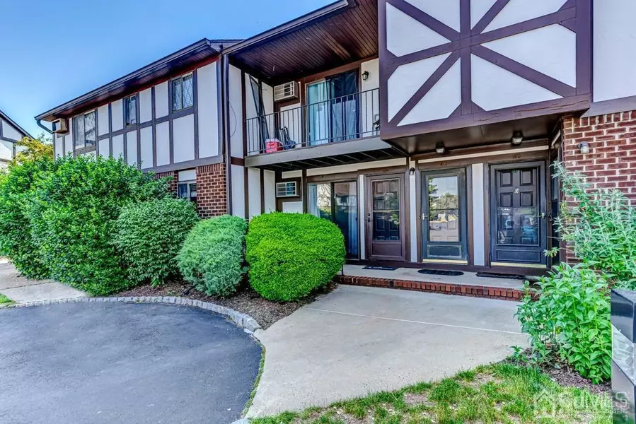 76 Farm RD #A, Hillsborough, NJ 08844