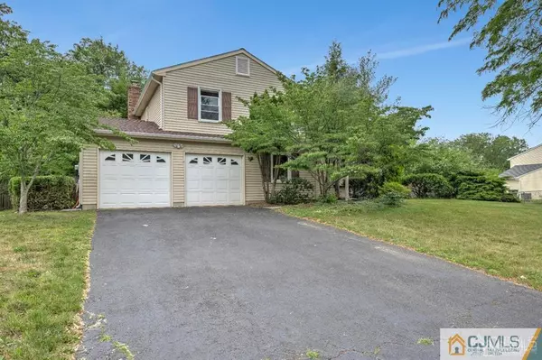 75 Parker RD, Plainsboro, NJ 08536