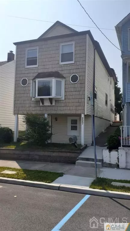 South Amboy, NJ 08879,227 Catherine ST