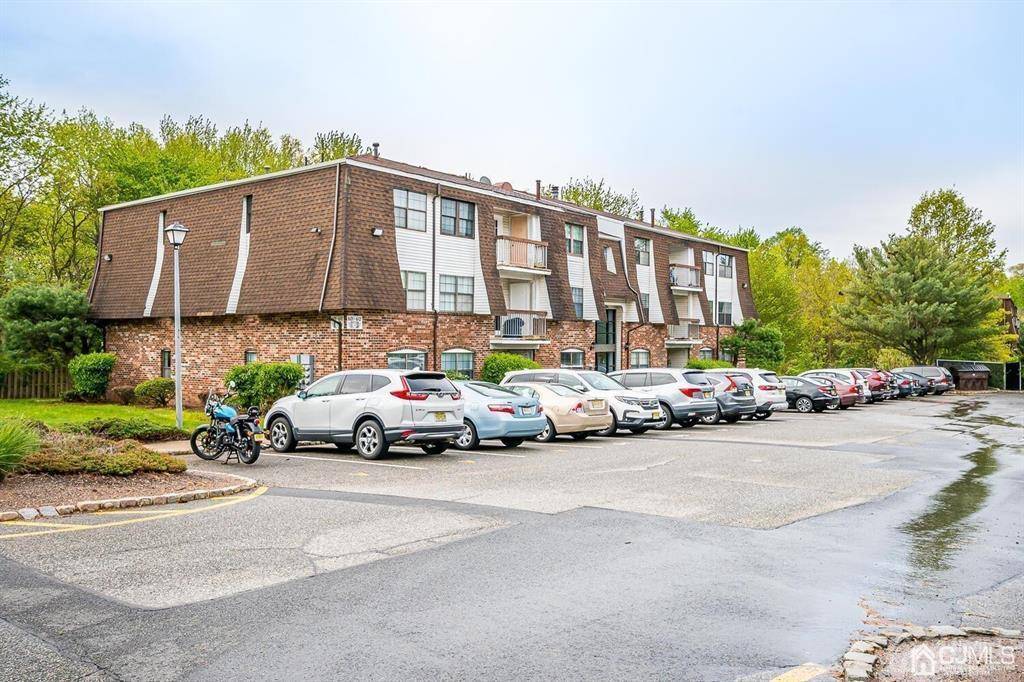 Iselin, NJ 08830,609 Green Hollow DR