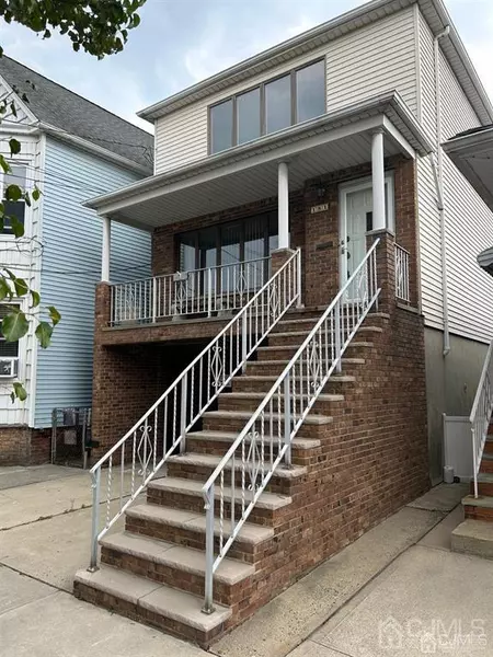 181 Orient ST, Bayonne, NJ 07002