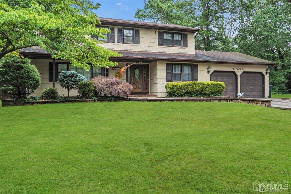 522 Oakview DR, Toms River, NJ 08753