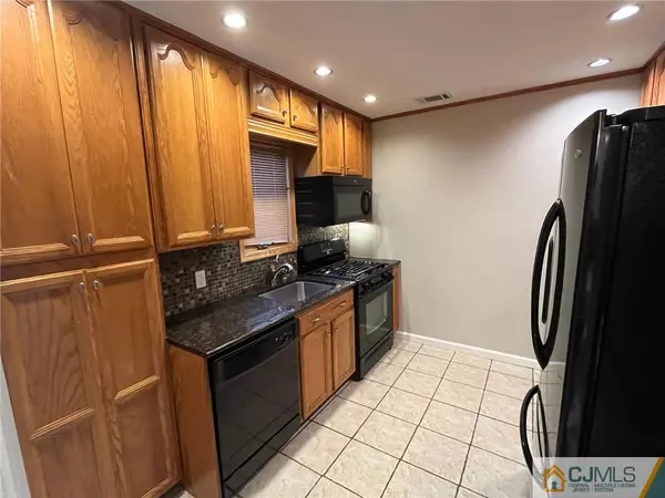 New Brunswick, NJ 08901,156 George ST