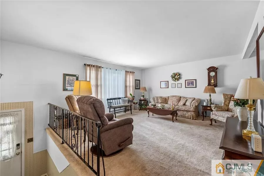 34 Mercer ST, South River, NJ 08882