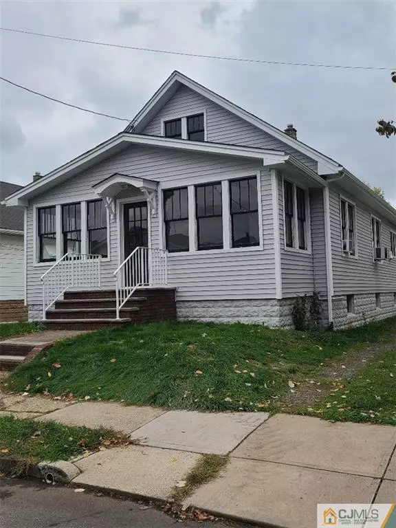 86 Hoy AVE, Fords, NJ 08863