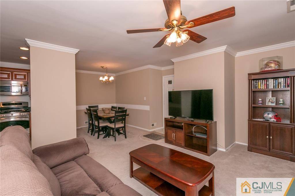 East Brunswick, NJ 08816,166 Applegate LN