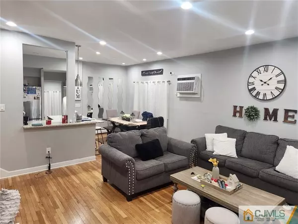 Menlo Park Terrace, NJ 08840,77 Ethel ST