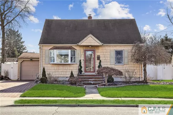 39 Violet PL, Edison, NJ 08817