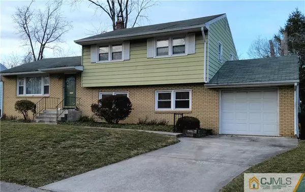 18 Lumar RD, Lawrence, NJ 08648