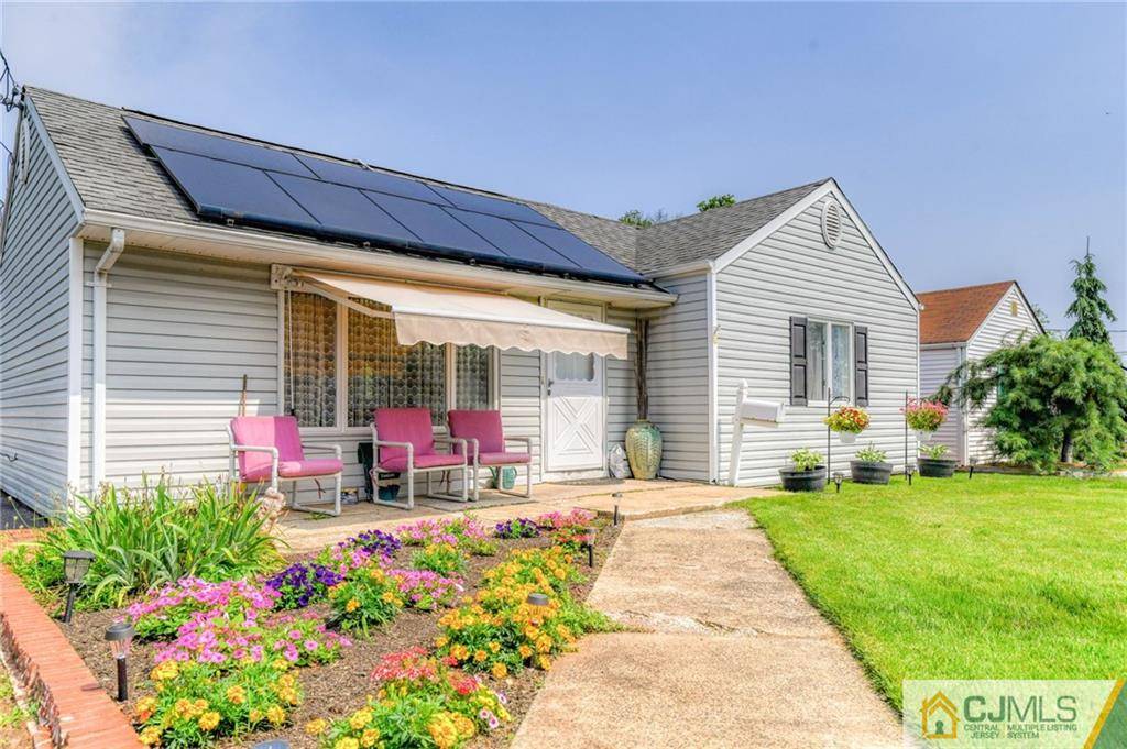 35 Walnut ST, Edison, NJ 08817