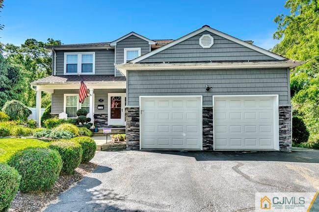 35 Racoon DR, Hazlet, NJ 07730