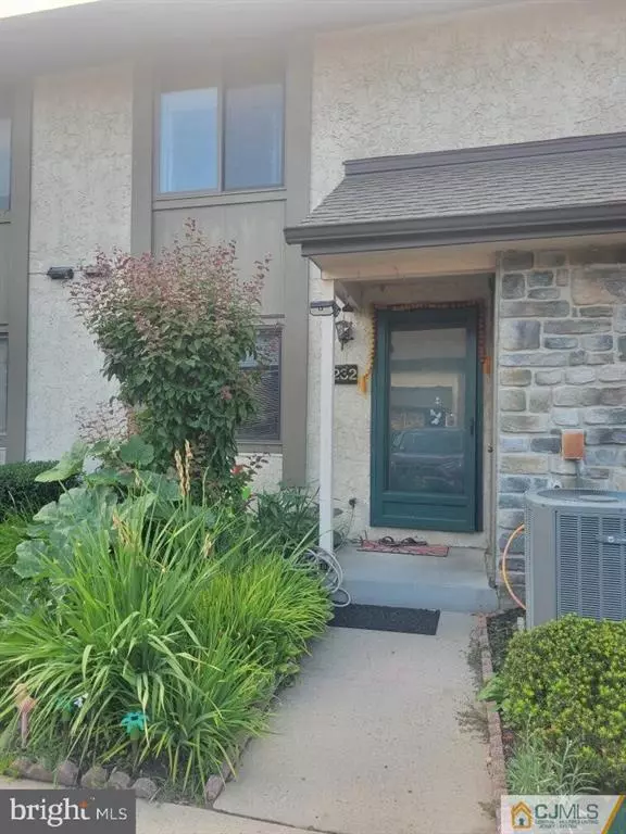 232 Hampshire DR, Plainsboro, NJ 08536