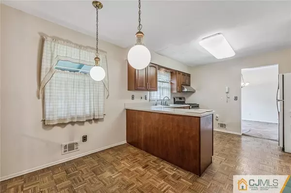 Fords, NJ 08863,914 Main ST