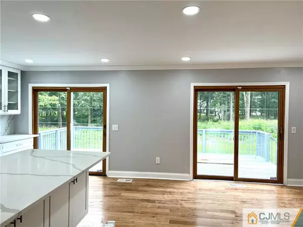Piscataway, NJ 08854,16 Sturbridge DR E