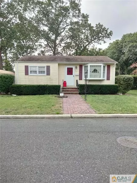 258 Fernhead AVE, Monroe, NJ 08831