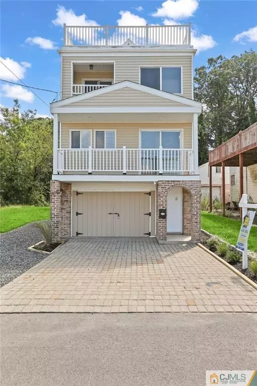 South Amboy, NJ 08879,35 Cliffwood WAY