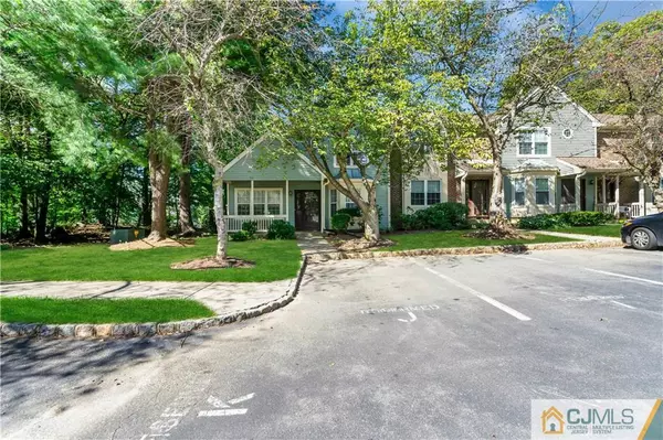 South Brunswick, NJ 08852,2005 Sandlewood CT