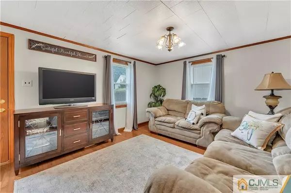 Colonia, NJ 07067,121 Highfield RD