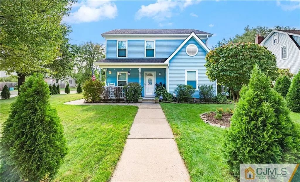 Helmetta, NJ 08828,18 Main ST