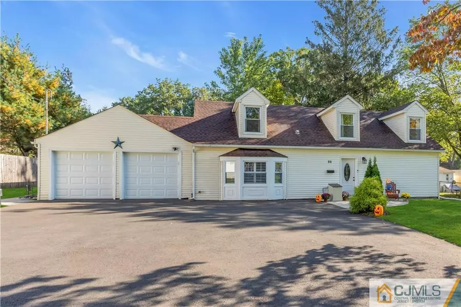 86 Dora AVE, Spotswood, NJ 08884