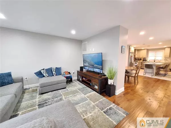 South Amboy, NJ 08879,514 John ST