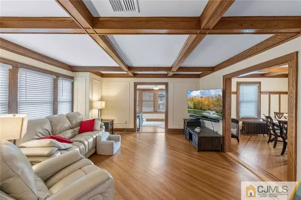 Dunellen, NJ 08812,403 Jefferson AVE