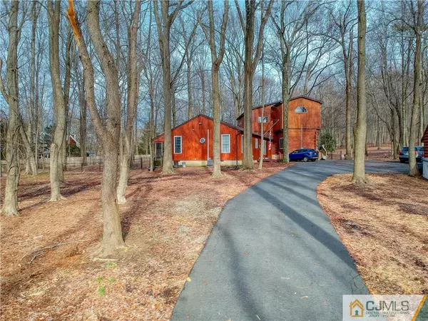 Roosevelt, NJ 08555,39 N Valley RD