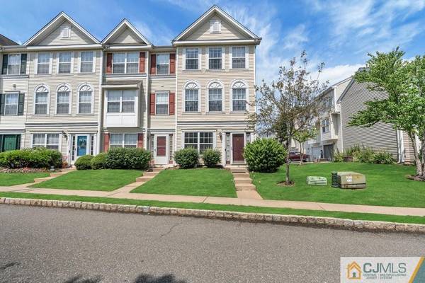 139 Giera CT #125, Sayreville, NJ 08859