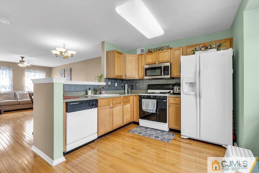 Sayreville, NJ 08859,139 Giera CT #125