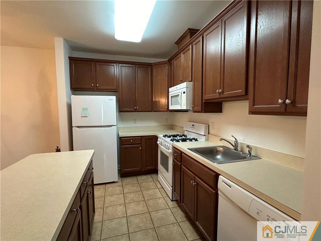 721 Liberty CT #721, Piscataway, NJ 08854