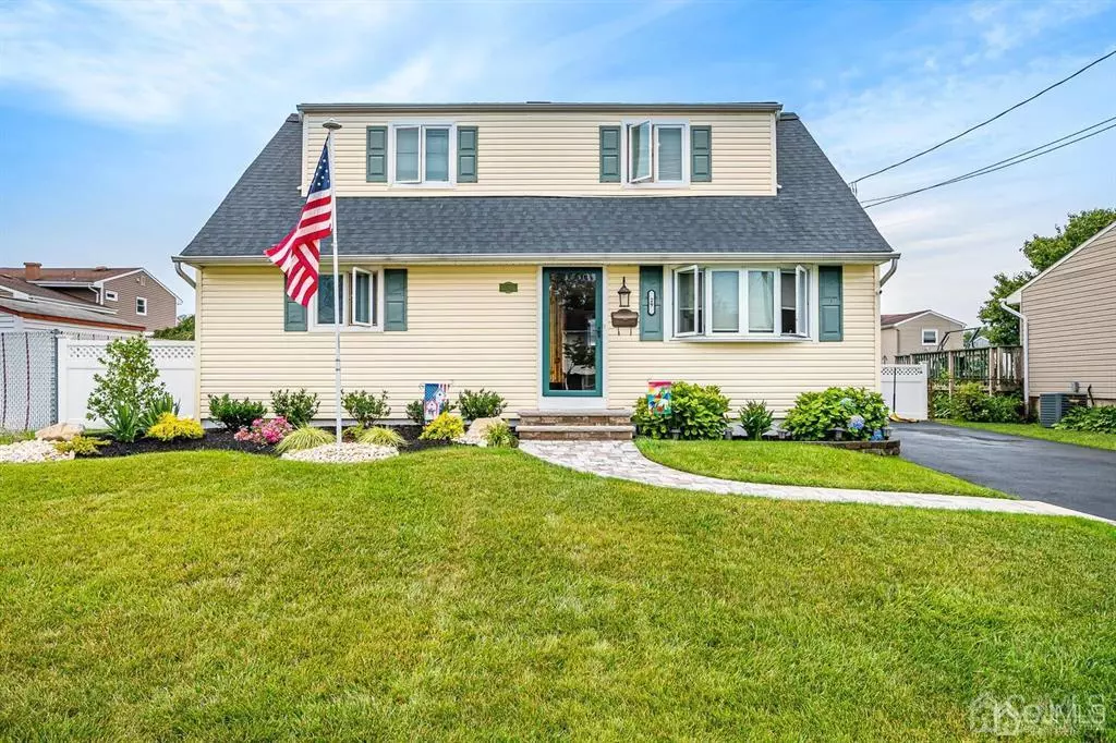 Port Reading, NJ 07064,29 Sunset DR