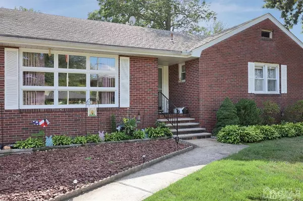 South Amboy, NJ 08879,15 Eugene BLVD