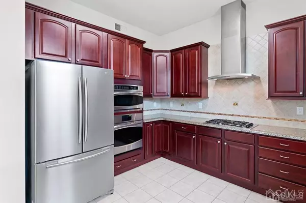 South Brunswick, NJ 08852,1 Monet DR