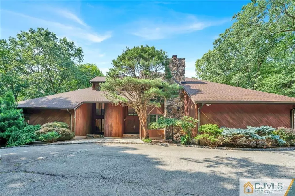 Mendham Twp, NJ 07960,4 Dukes CT
