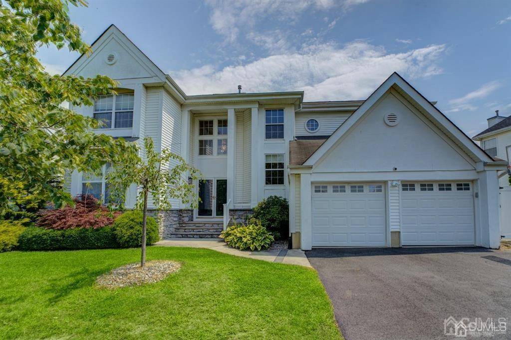10 Hauser LN, Old Bridge, NJ 08857