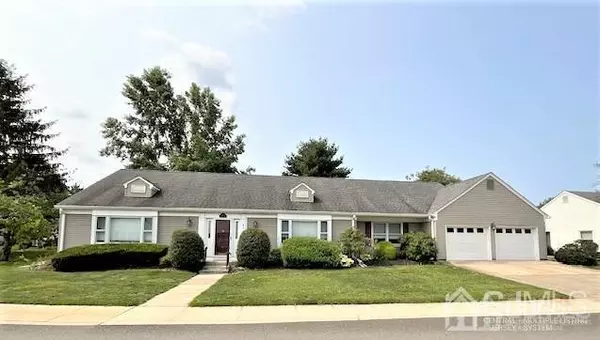 617 Waverly WAY #A, Monroe, NJ 08831