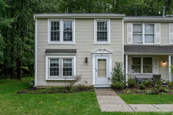 64-64 cottonwood CT, South Brunswick, NJ 08852