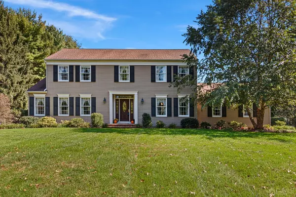 15 Adams DR, Cranbury, NJ 08512